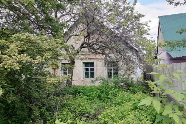 Продаётся дом с участком по улице Пожарского