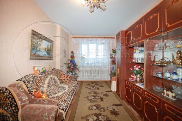 Трех комнатная квартира в с .Ярлукова.