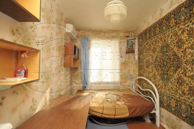 Комната в трех комнатной квартире по ул. Мусоргского.